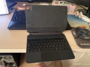 Magic Keyboard for iPad Pro 11-inch (4th generation) and iPad Air (5th generation)
