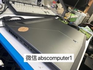 Alienware 17 r4(i7-7820hk/32gram/gtx1080/500gssd/1t hdd)